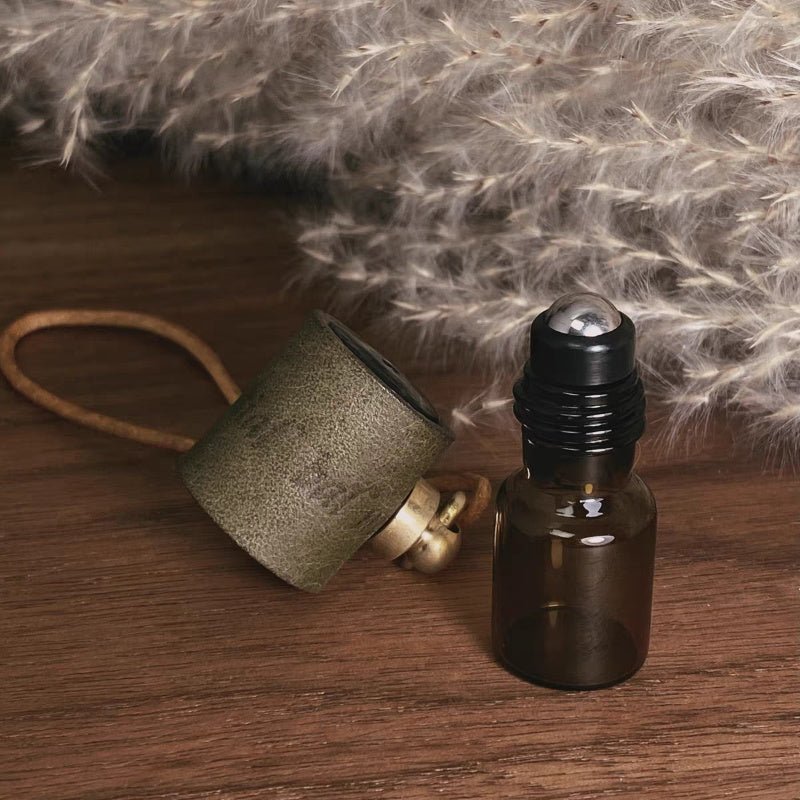 Minimalist Refillable Perfume Bottle Charm – Handcrafted Leather Aroma Pendant | Essential Oil Roller Keychain | Mosquito Repellent Bag Accessory - Tomlynam