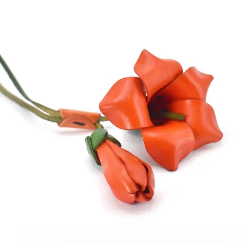 Blooming Leather Flower Bag Charm – Nordic Style Handmade Full - Grain Leather Floral Pendant | 3D Flower Keychain | Handcrafted Luxury Car & Bag Accessory - Tomlynam
