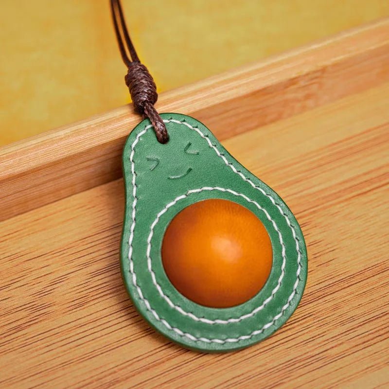 Smiling Avocado Leather Bag Charm – Handmade Italian Vegetable - Tanned Keychain | Whimsical Green Fruit Pendant | Cute Handbag Accessory for Women - Tomlynam
