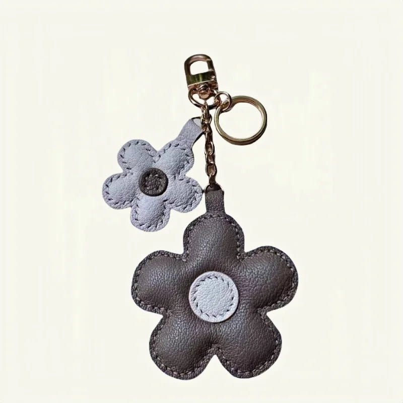 Exquisite Dual - Flower Horseshoe Buckle Sunflower Leather Charm - Multicolor Combination for Bags, Backpacks, and Keys, Perfect as a High - End Gift - Tomlynam