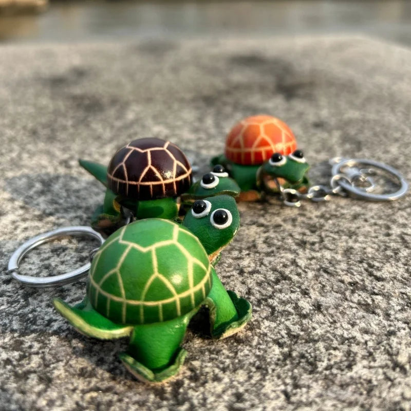 Hand-Painted Turtle Leather Bag Charm – Handmade Cowhide Keychain | Symbol of Patience & Longevity | Thoughtful Artisan Accessory Gift for Her