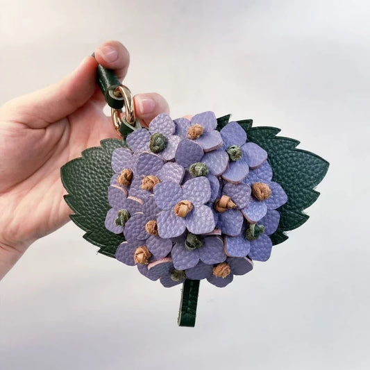 Hydrangea Blossom Leather Bag Charm – Handcrafted Full-Grain Leather Flower Pendant with Vintage Metal Details | Nature-Inspired Keychain | Cottagecore Gift for Her