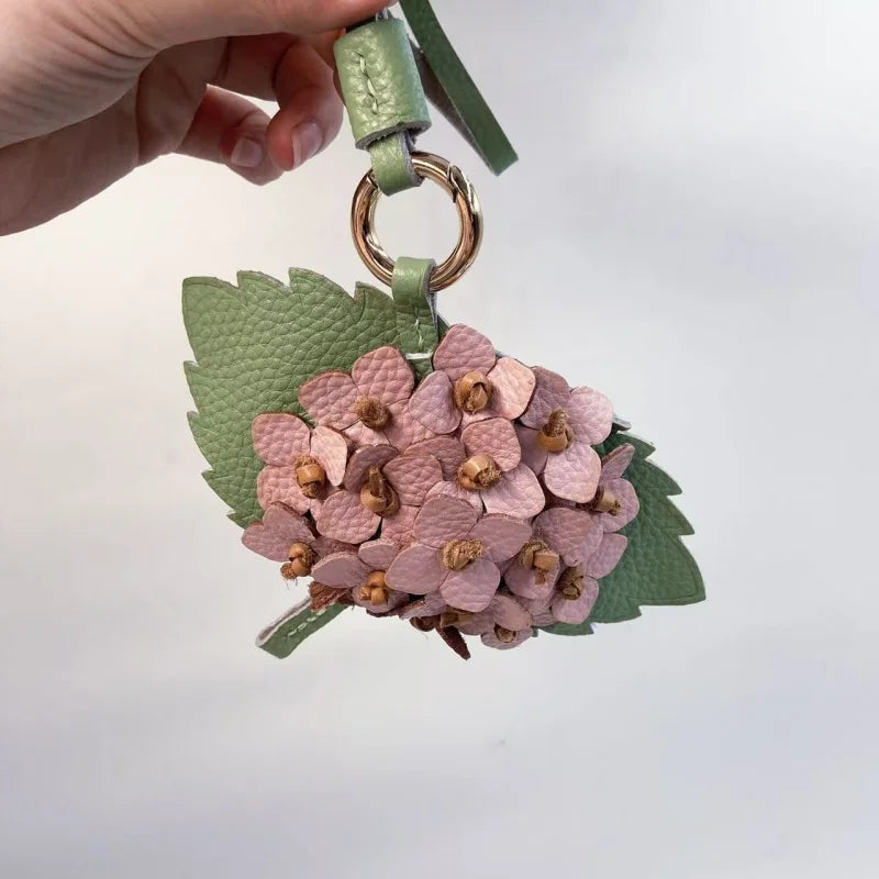 Hydrangea Blossom Leather Bag Charm – Handcrafted Full-Grain Leather Flower Pendant with Vintage Metal Details | Nature-Inspired Keychain | Cottagecore Gift for Her