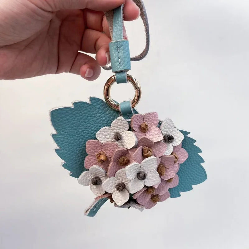 Hydrangea Blossom Leather Bag Charm – Handcrafted Full-Grain Leather Flower Pendant with Vintage Metal Details | Nature-Inspired Keychain | Cottagecore Gift for Her