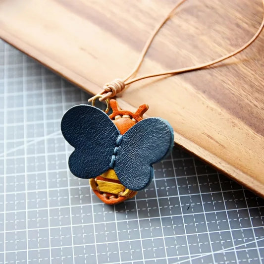 Bee & Honey Pot Leather Bag Charm – Handmade Full-Grain Cowhide Pendant | Cute Insect-Inspired Keychain | Creative Accessory for Handbags & Keys