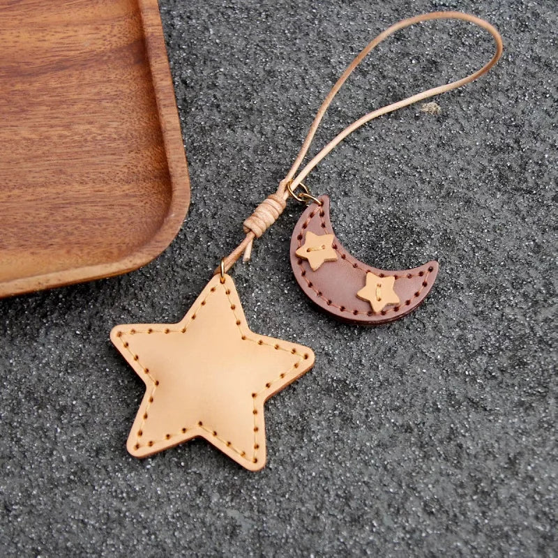 Handmade Moon & Star Leather Bag Charm – Minimalist Celestial Purse Pendant | Full-Grain Leather Handbag Accessory | Elegant Gift for Her
