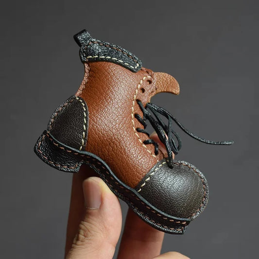 Vintage Leather Boot Bag Charm – Handmade Retro-Style Full-Grain Pendant | Cowboy Camping Keychain Accessory | Unique Gift for Outdoor Lovers