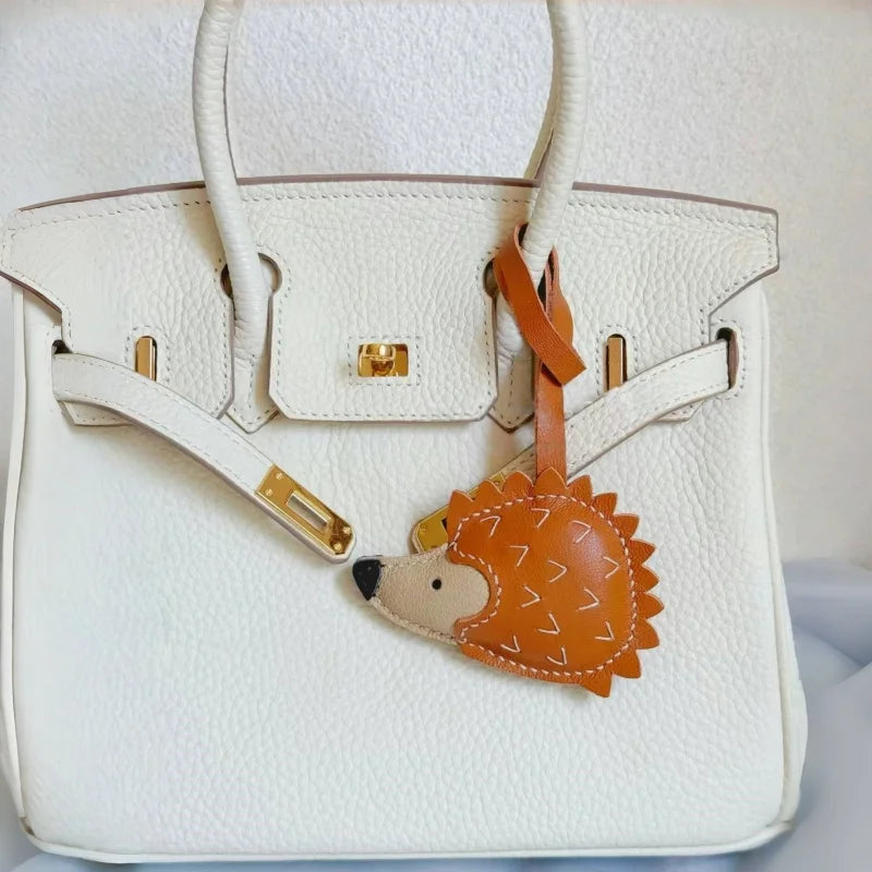 Charming Hedgehog Leather Bag Charm – Handmade Sheepskin Keychain Pendant | Cute Animal-Inspired Accessory | Elegant Gift for Women