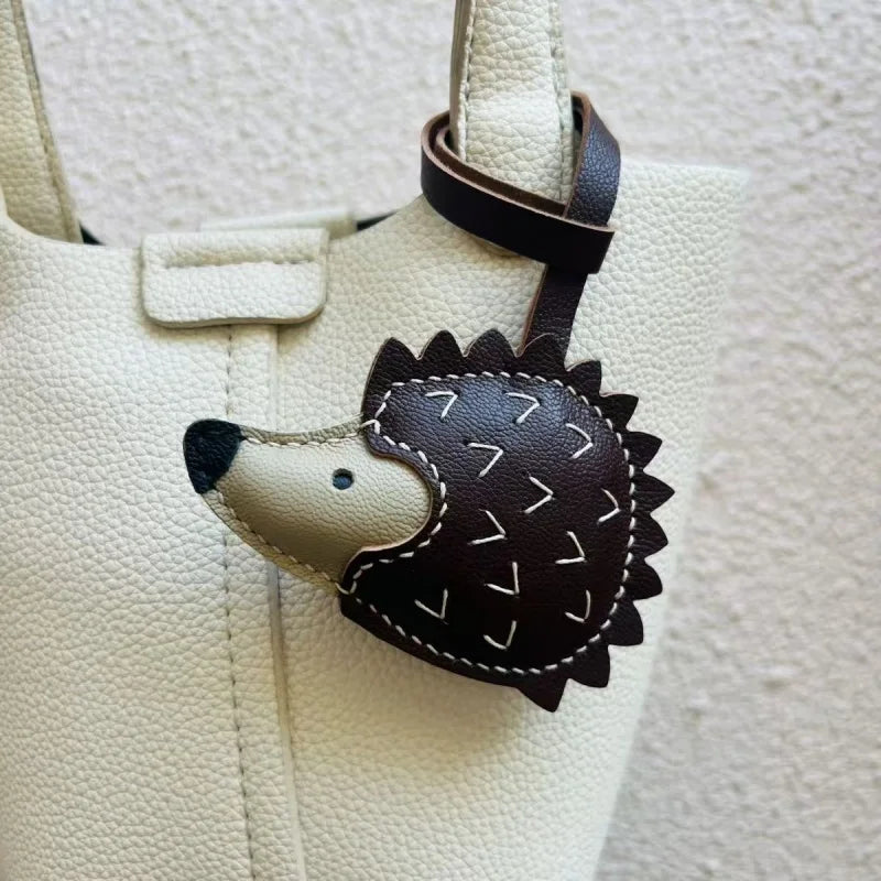 Charming Hedgehog Leather Bag Charm – Handmade Sheepskin Keychain Pendant | Cute Animal-Inspired Accessory | Elegant Gift for Women