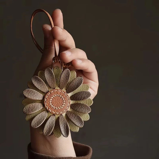 Blossom Leather Bag Charm – Handmade Full-Grain Cowhide Floral Pendant | Minimalist Artistic Keychain | Elegant Gift for Handbags & Cars
