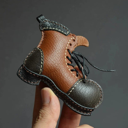 Vintage Leather Boot Bag Charm – Handmade Full-Grain Sheepskin Keychain | Retro Mini Boot Pendant for Handbags & Cars | Artisan Craft Accessory, Perfect Gift for Her