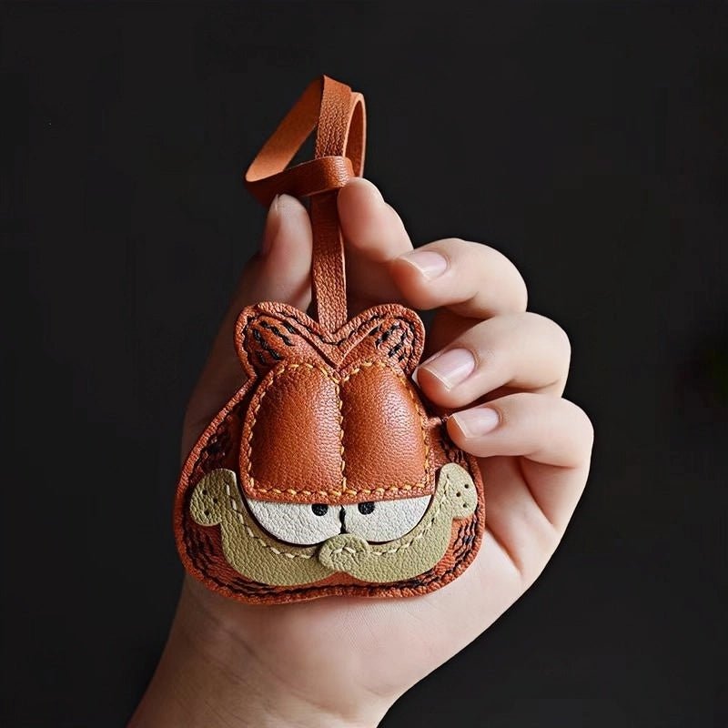 Handcrafted Leather Orange Cat Bag Charm – Cartoon Cat Design, Full - Grain Lambskin, Playful Accessory for Keys or Bags, Thoughtful Gift for Women - Tomlynam