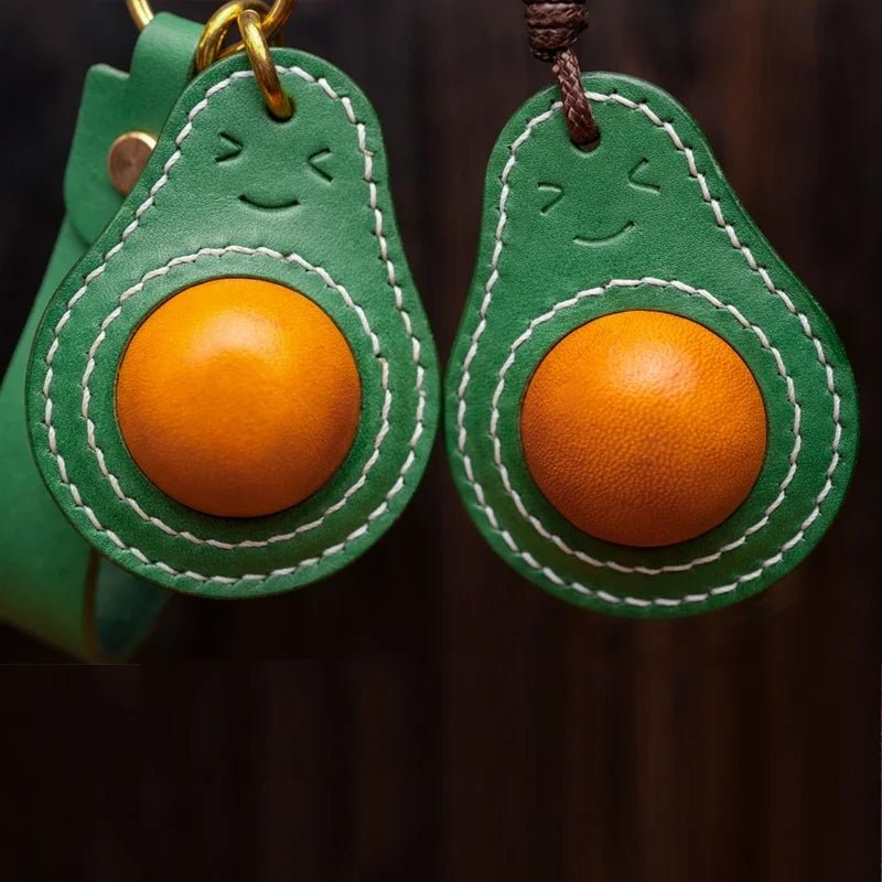 Smiling Avocado Leather Bag Charm – Handmade Italian Vegetable - Tanned Keychain | Whimsical Green Fruit Pendant | Cute Handbag Accessory for Women - Tomlynam