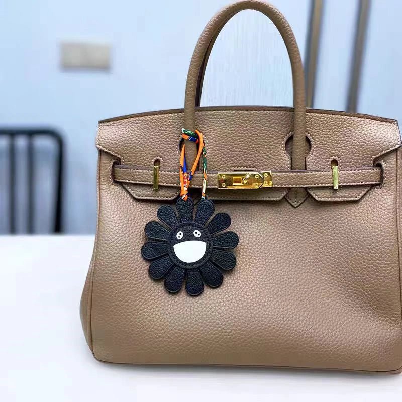 Handmade Colorful Sunburst Leather Bag Charm – Artisan Crafted Floral Accessory for Bags and Keys, Vibrant and Playful Design, Premium Goatskin, Perfect Gift for Her - Tomlynam