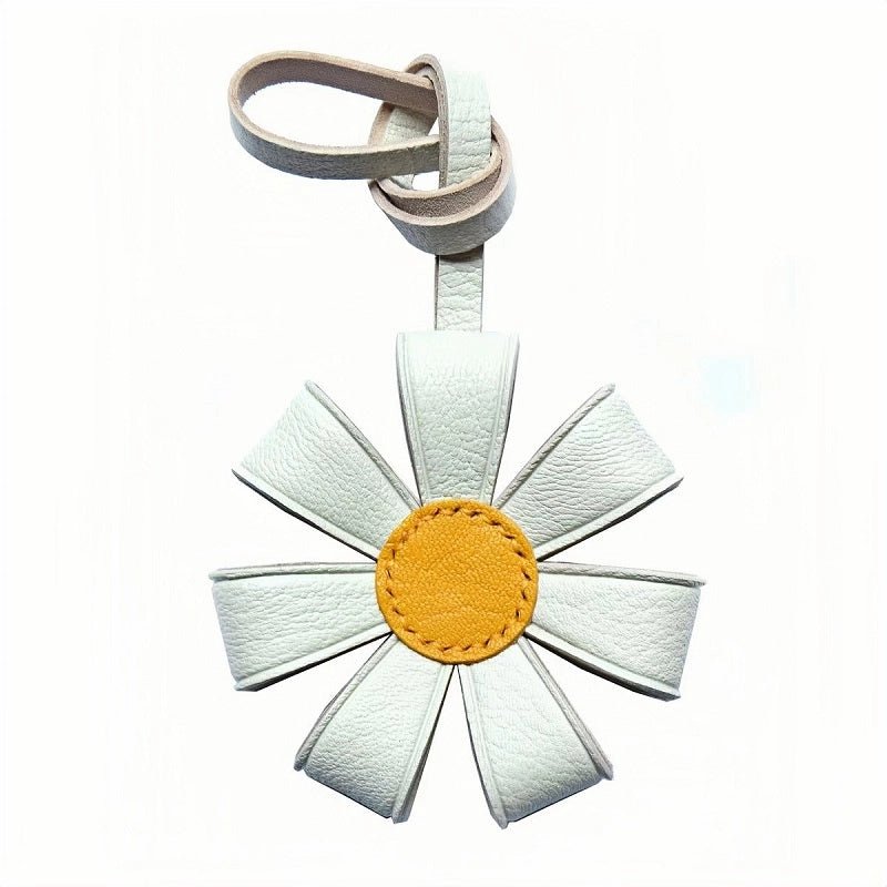 Geometric Daisy Leather Bag Charm – Minimalist Handmade Design, High - Quality Key Accessory, Premium Full - Grain Goatskin, Sophisticated Gift for Women - Tomlynam
