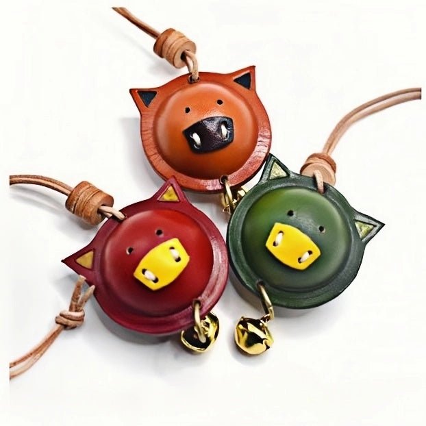 Original Designed Jingle Pig Leather Bag Charm, Full - Grain Cowhide Key Accessory, Minimalist Handcrafted Bell Pendant, Perfect Graduation Season Gift - Tomlynam