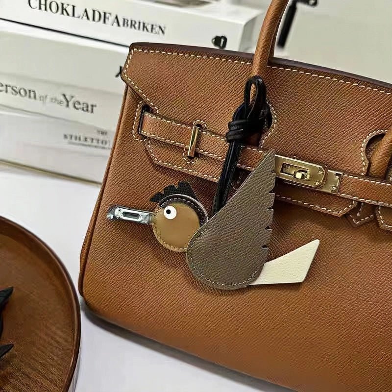 Flying Lovebird Charm – Handcrafted Genuine Leather Bag Accessory | Symbol of Freedom and Affection - Tomlynam