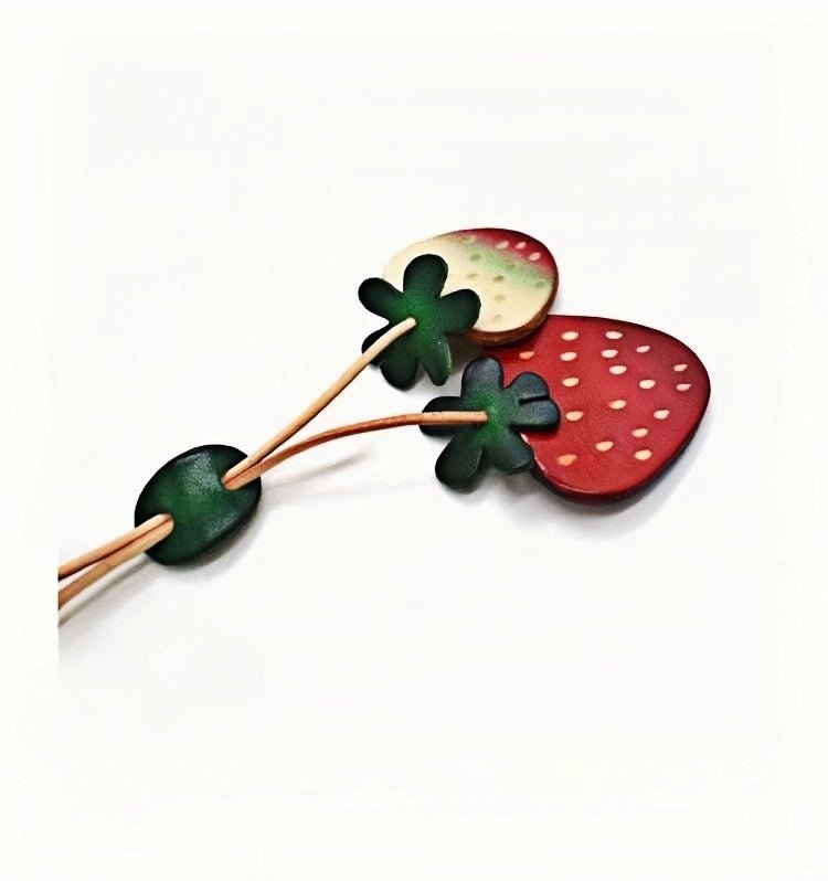 Handcrafted Genuine Leather Strawberry Bag Charm, Nordic - Style Fruit Design, Artisan Keychain, Car Accessory, Bookmark Decoration - Tomlynam