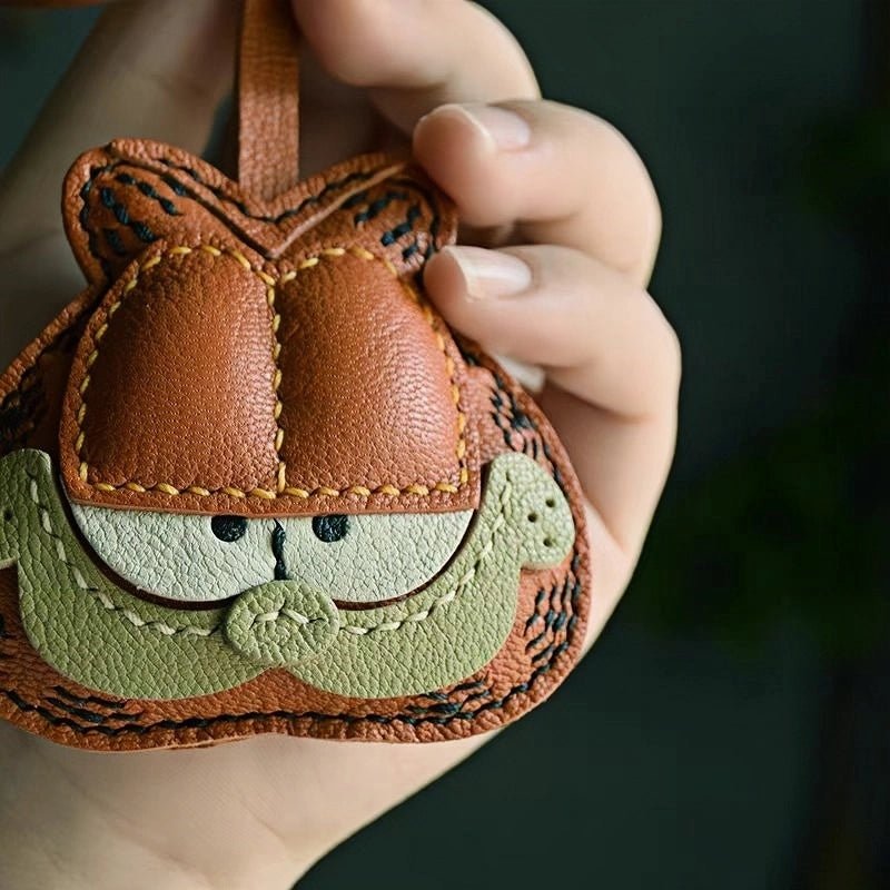 Handcrafted Leather Orange Cat Bag Charm – Cartoon Cat Design, Full - Grain Lambskin, Playful Accessory for Keys or Bags, Thoughtful Gift for Women - Tomlynam