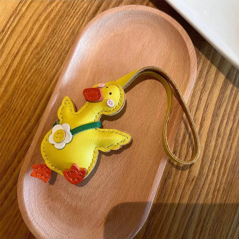 Lucky Duck Leather Bag Charm – Handcrafted Genuine Leather Pendant | Cute Car Accessory | Cheer - Up Gift for Friends - Tomlynam