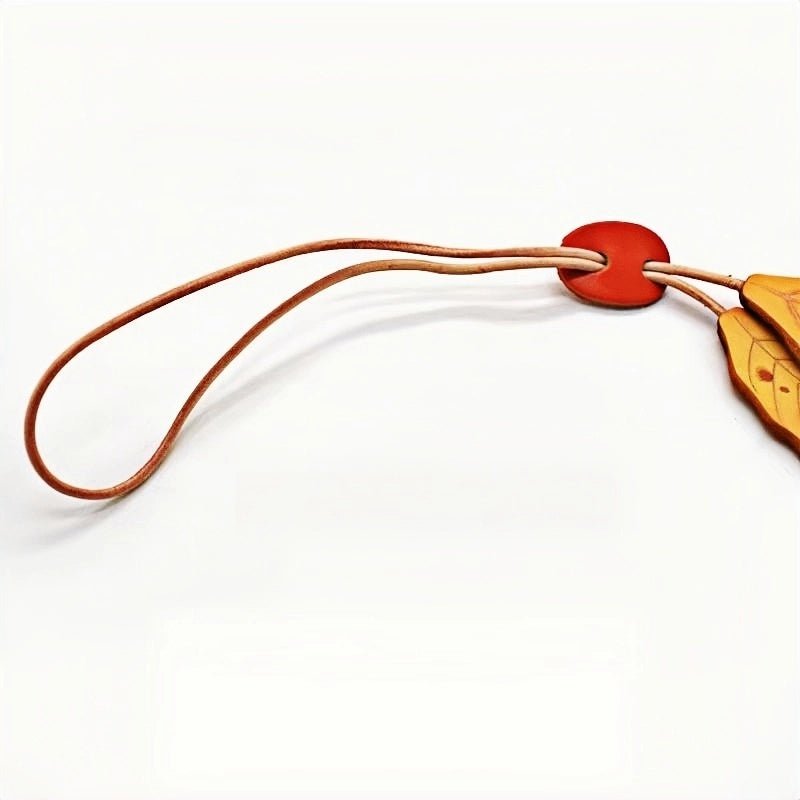 Nordic Lucky Leaves Leather Charm – Handcrafted Genuine Cowhide Leaf Bag Charm, Car Ornament, and Bookmark Accessory - Tomlynam