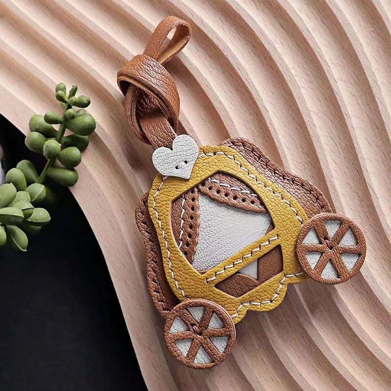 Original Designed Pumpkin Carriage Bag Charm, Handcrafted Full - Grain Goatskin, Elegant Keychain, Couple Gift, Luxury Car Bag Decoration - Tomlynam