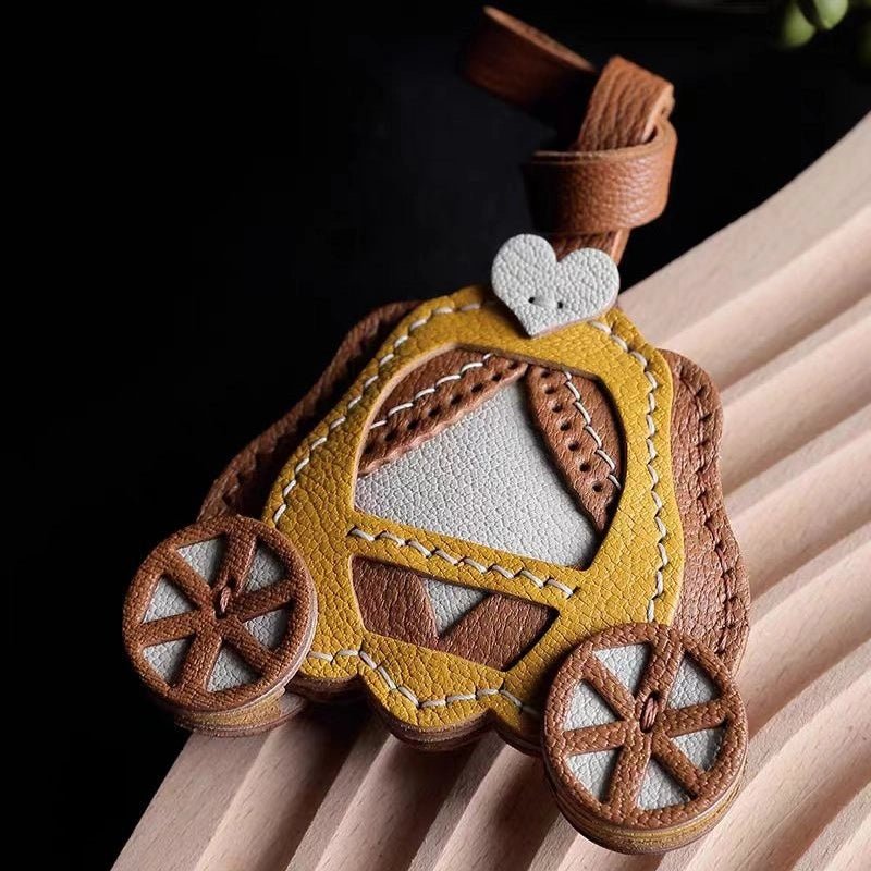 Original Designed Pumpkin Carriage Bag Charm, Handcrafted Full - Grain Goatskin, Elegant Keychain, Couple Gift, Luxury Car Bag Decoration - Tomlynam