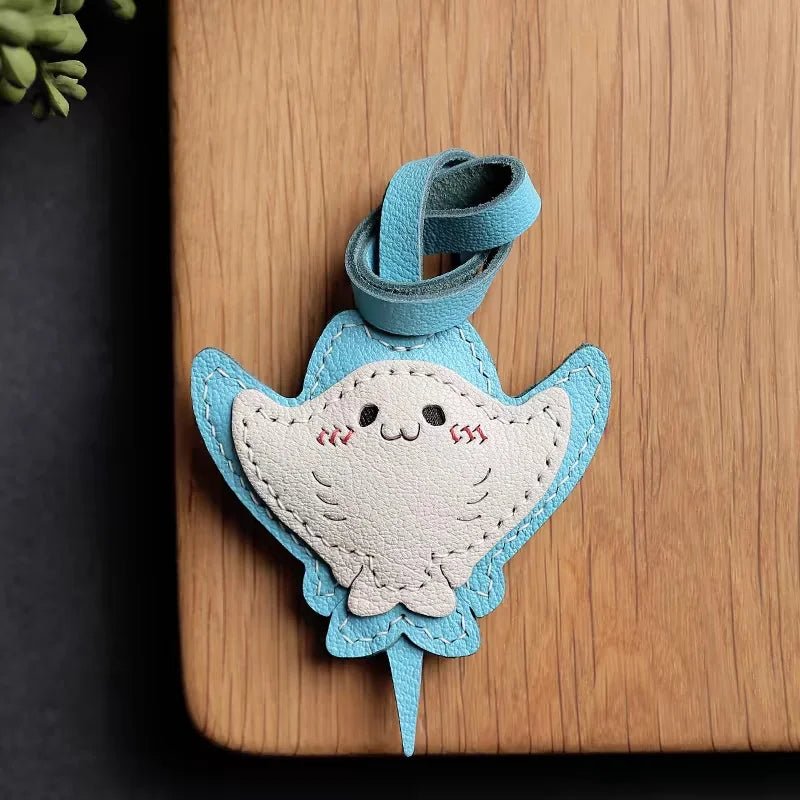 Stingray - Inspired Leather Bag Charm – Handmade Genuine Leather Keychain | Elegant Ocean Animal Pendant | Chic Accessory for Handbags & Cars - Tomlynam