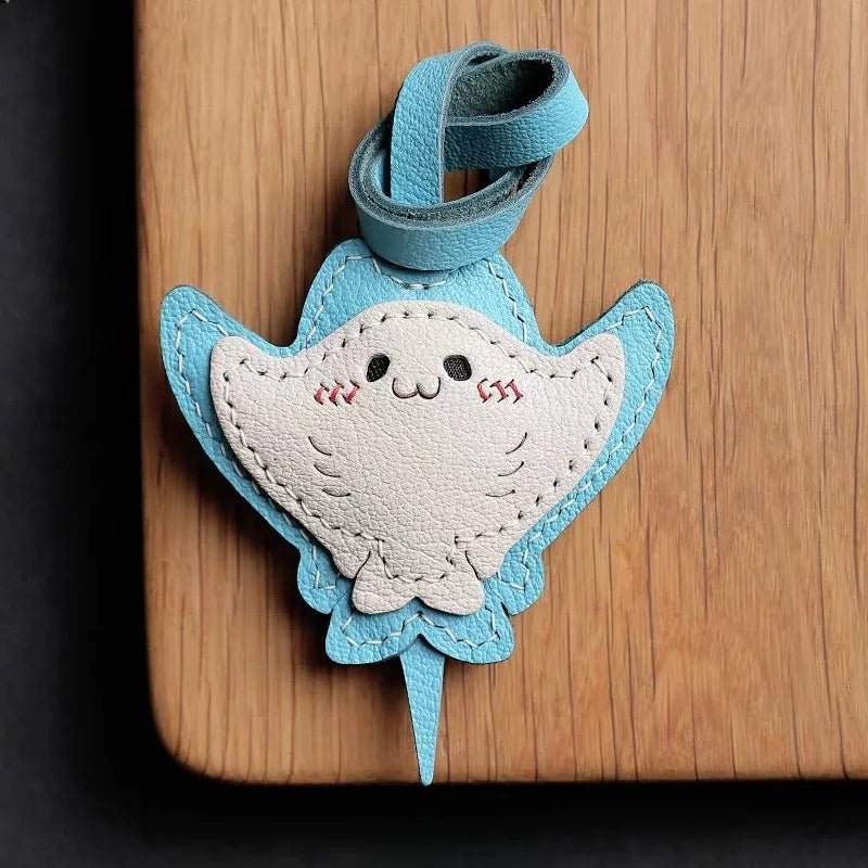 Stingray - Inspired Leather Bag Charm – Handmade Genuine Leather Keychain | Elegant Ocean Animal Pendant | Chic Accessory for Handbags & Cars - Tomlynam