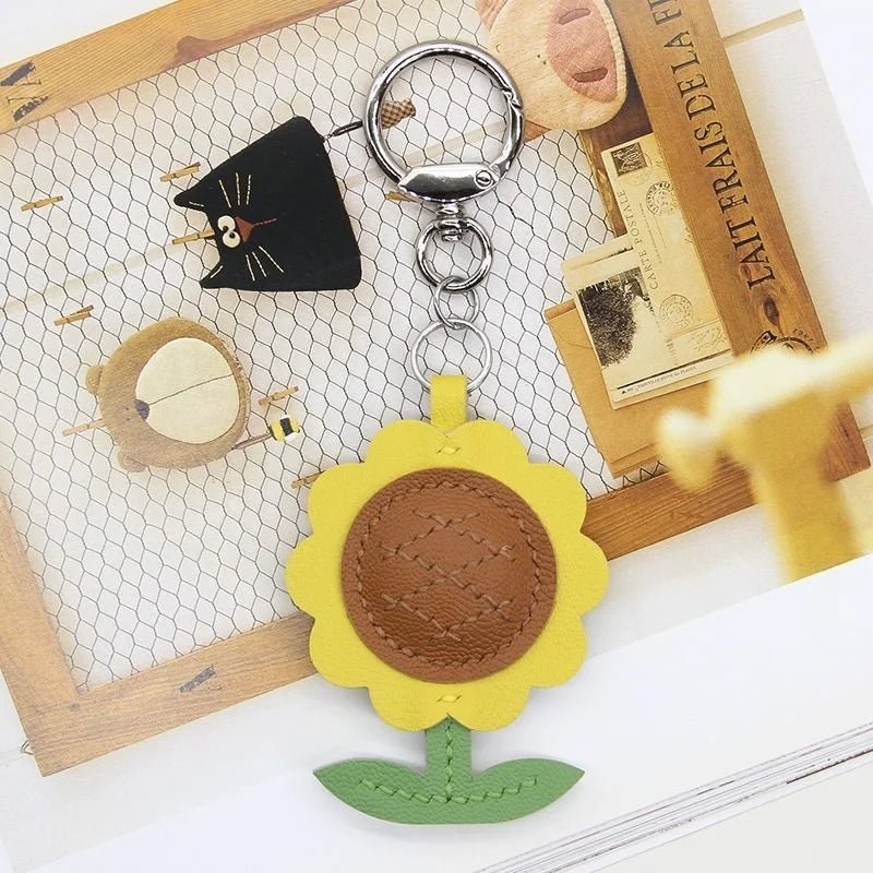 Sunflower Leather Bag Charm – Handmade Lambskin Cartoon Floral Pendant | Cute Keychain for Handbags, Backpacks or Gift Accessories - Tomlynam
