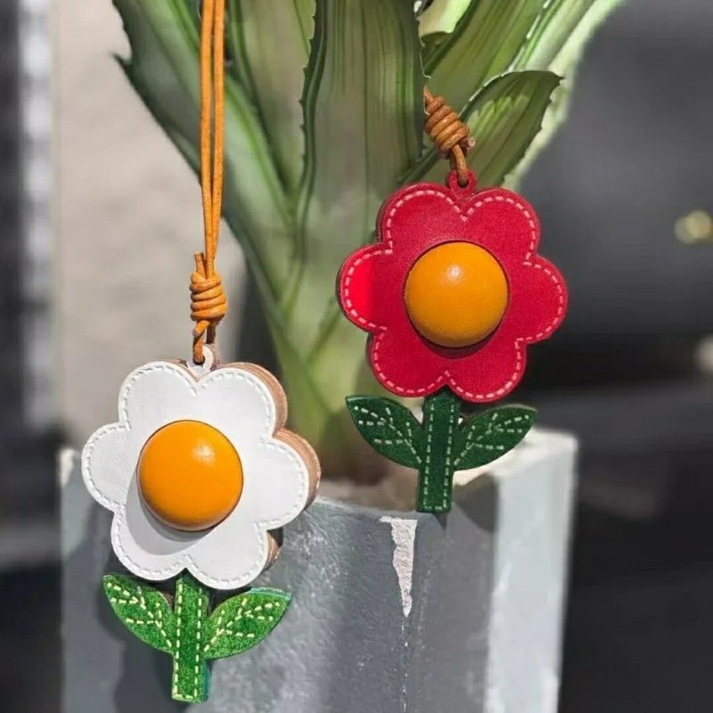 Sunshine Bloom Leather Flower Bag Charm – Artistic Handcrafted Sunflower Pendant | Unique Small - Batch Design | Chic Gift & Car Accessory - Tomlynam