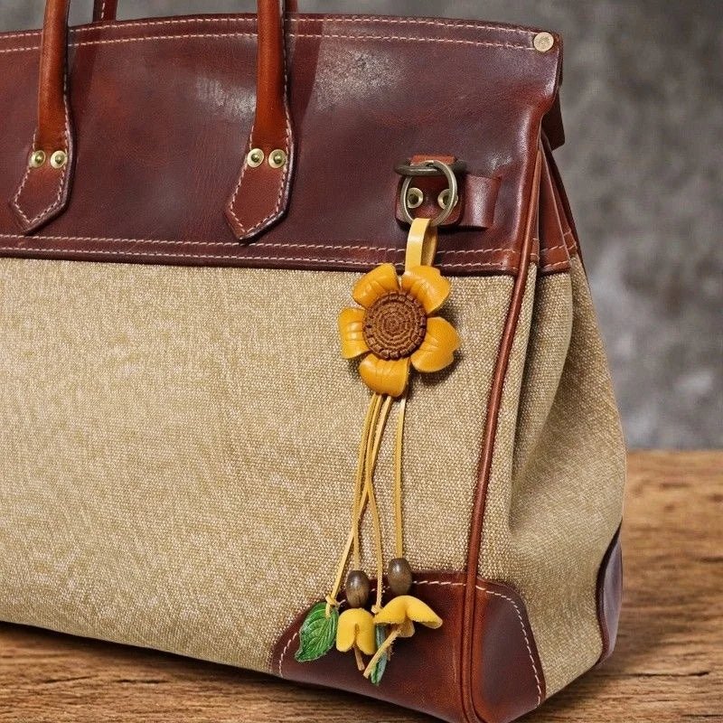 Tibetan Gesang Flower Leather Bag Charm – Handmade Full - Grain Leather Pendant | Ethnic Floral Accessory | Spiritual Boho Keychain Gift - Tomlynam