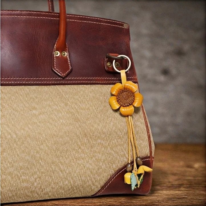 Tibetan Gesang Flower Leather Bag Charm – Handmade Full - Grain Leather Pendant | Ethnic Floral Accessory | Spiritual Boho Keychain Gift - Tomlynam